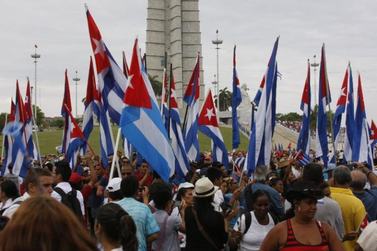 La defensa de la bandera, de todos los símbolos patrios, es una prioridad en el proceso formativo.