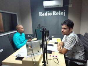 Reinauguran cabina de locución Ibrahim Aput en Radio Reloj