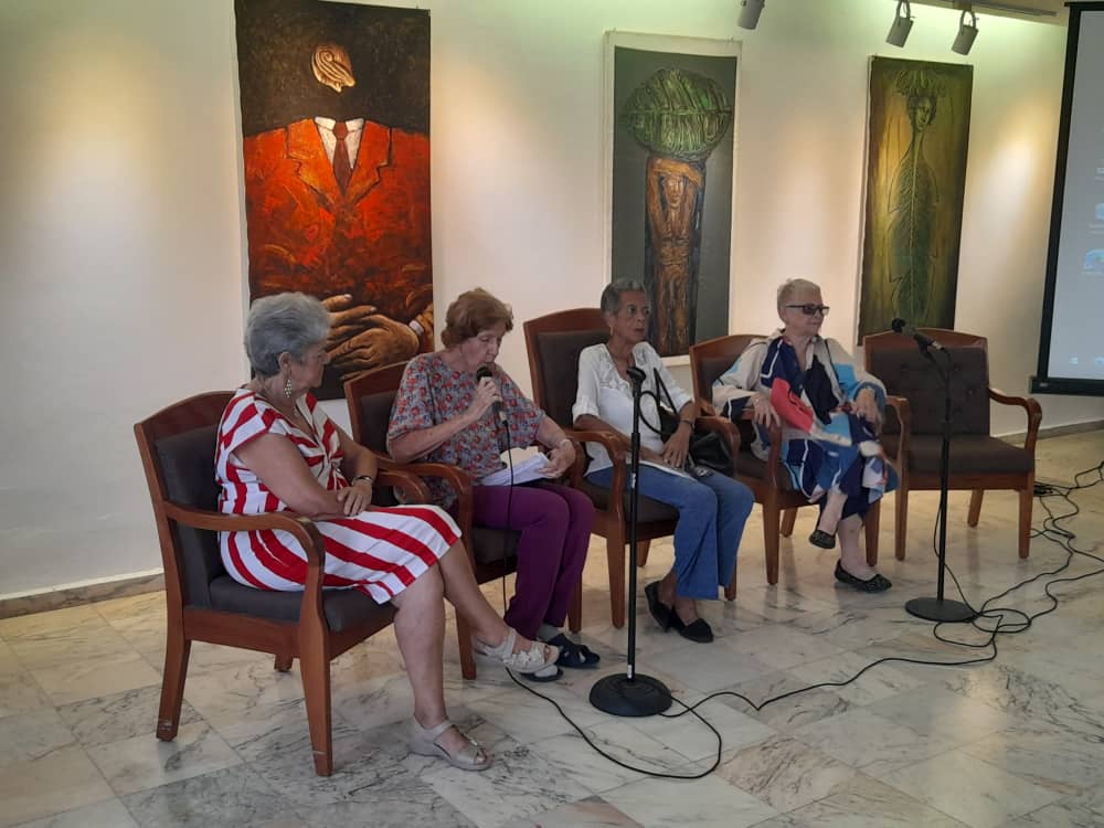 Homenaje en la Sala Rubén Martínez Villena