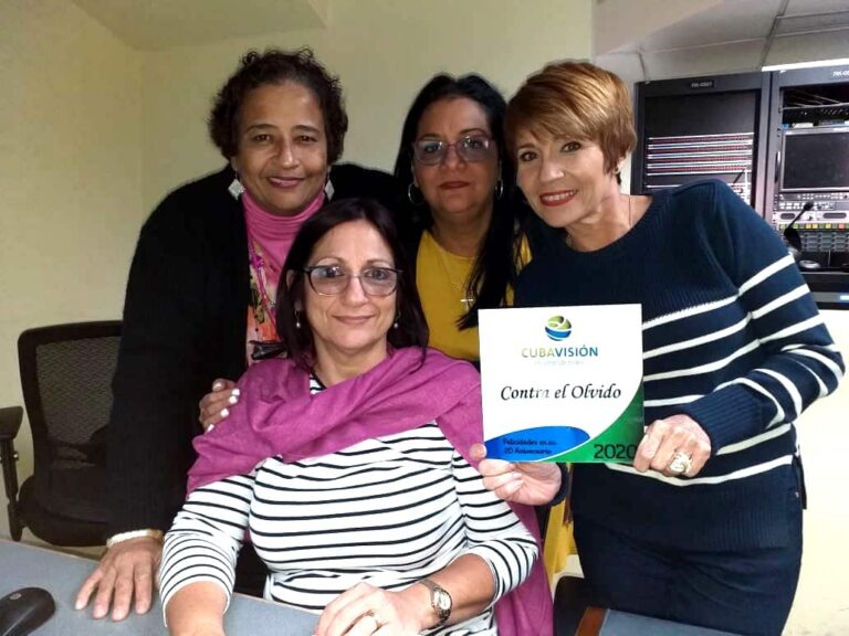 Dulce Hernández, Maritza Muñoz, Katia Buildes y Rakel Mayedo.